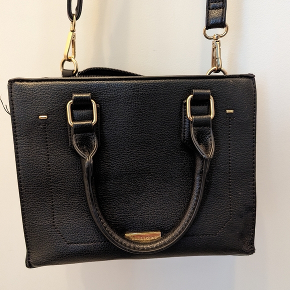 Call it spring purse - Picture 2 of 4